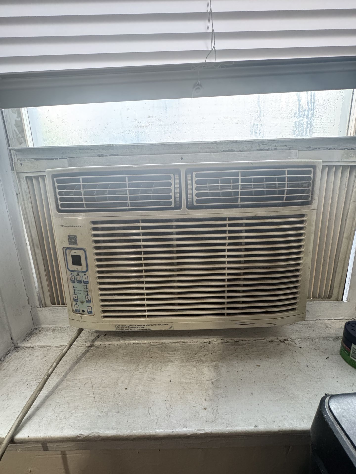 8,000 BTU Air Conditioner