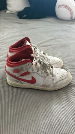 Jordans white and red