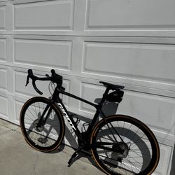 🚴‍♂️ Giant TCR Advanced Pro Disc – Carbon Road Bike – Originally ~$5,000 