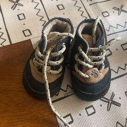 Puppy Shoes For A Small To Médium 