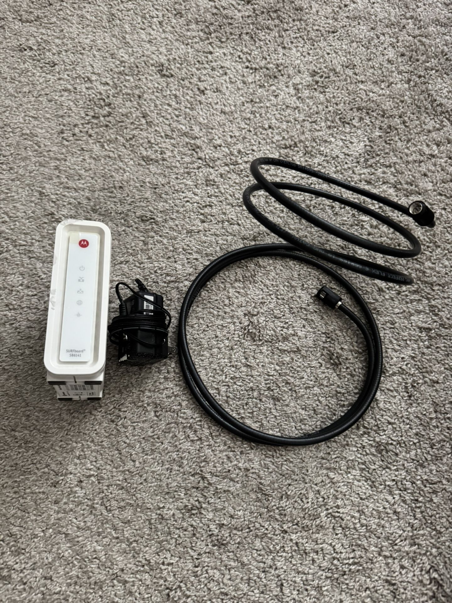 Arris SurfBoard SB6141 DOCSIS 3.0 Cable Modem - White
