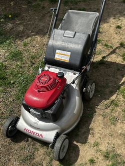 Honda HRR216 Twin Blade 3-in-1 Self-Propelled Lawn Mower 