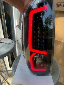 14-21 Toyota Tundra Black LED Tail Lights