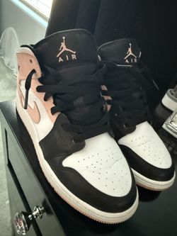Nike Jordan 1 Mid SE WHITE PINK BLACK trainers. Size US 6Y