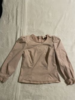 UNIVERSAL THREADS WOMAN’S BLOUSE!