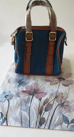 Women’s hand bag
