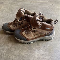 Bearpaw Hiking Boots