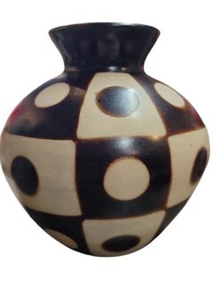 Chulucanas Handmade Vase by Valeriano Paz, Signed