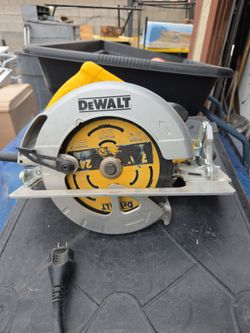Dewalt 575 Circular Saw