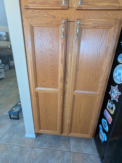 Kitchen cabinet