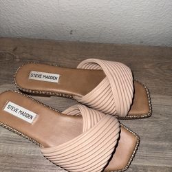 Steve Madden Nude Sandals Size 6