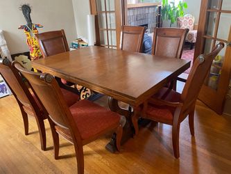 Dining Table & Chairs