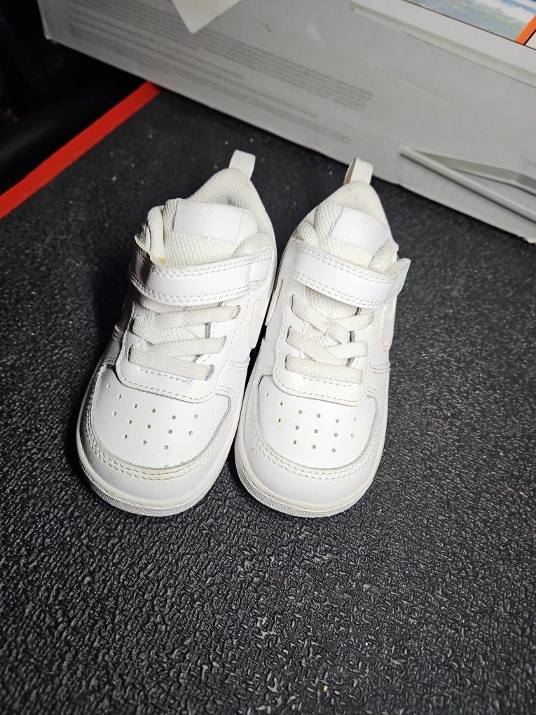 Nike Shoes Us7c