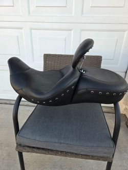 Harley touring seat