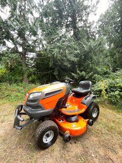 FS: Husqvarna YT 46LS Mower Riding Lawnmower