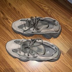 Yeezy 500 Size 10 Men