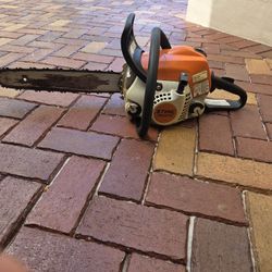 Stihl MS 211 C Chain Saw With Case