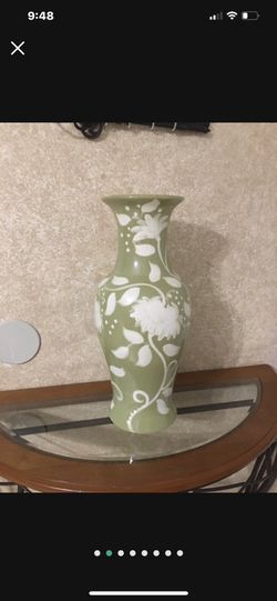Stand Vase 