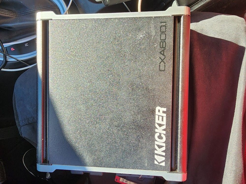 KICKER - CX 800W Class D Digital Mono Amplifier with Variable Low-Pass Crossover - Black