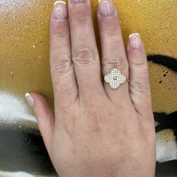 14k WOMEN FLOWER RING 