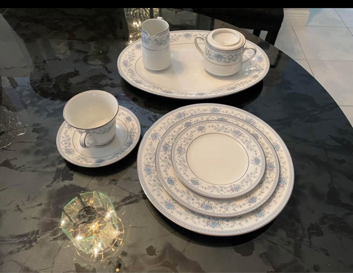 China Noritake, Blue Hill Fine China Model 2482