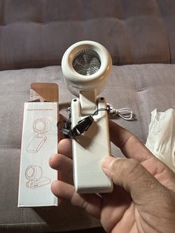 Handheld portable fan