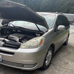 Toyota Sienna 