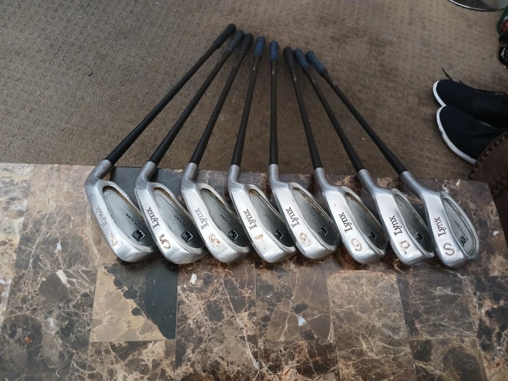 Lynx Black Cat RH Golf Clubs 4-pw+sw