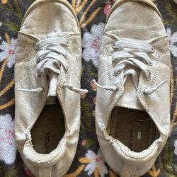 Women’s Shoes 