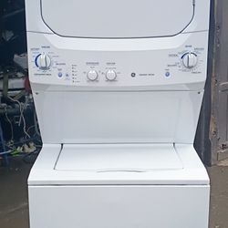 Excellent Condition! G.E. Laundry Center Heavy Duty Washing Machine & Electric Dryer!