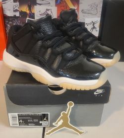 Authenticity Guarantee
Nike Air Jordan 11 XI Retro Low 72-10 Black Red 528896-001 Youth Size 4 Woman's Size 6