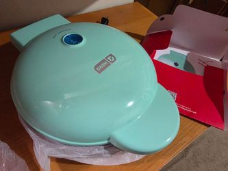 Dash Express Mini Donut Maker (Unused / Aqua Mint) moo