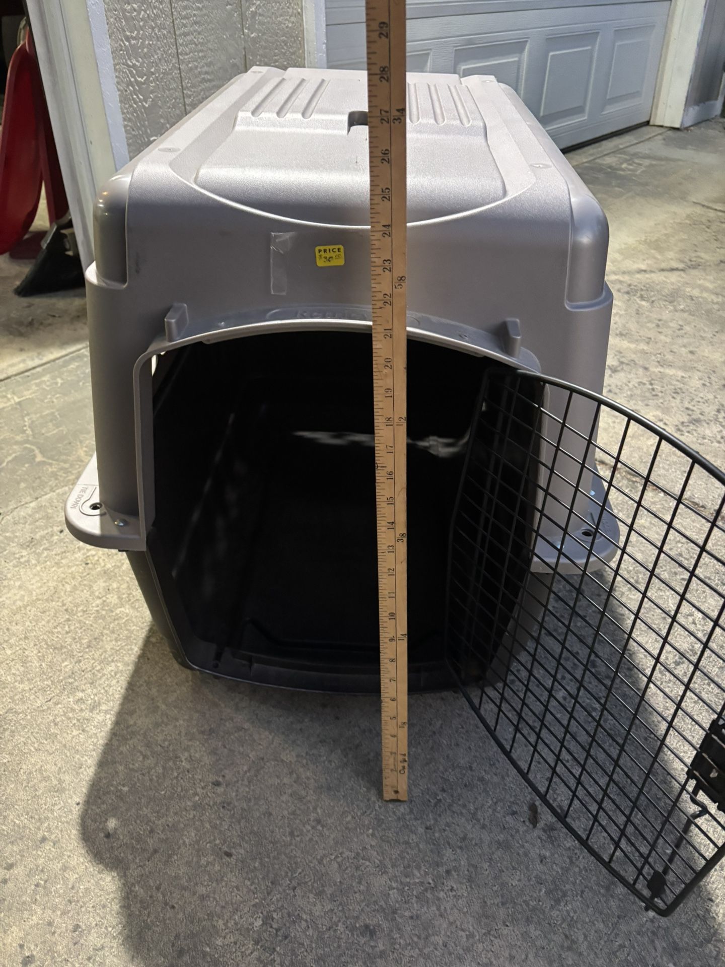 Large Dog Crate. 