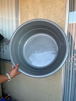 Washing big bucket