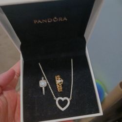 BRAND NEW PANDORA SET ......😁😊😍