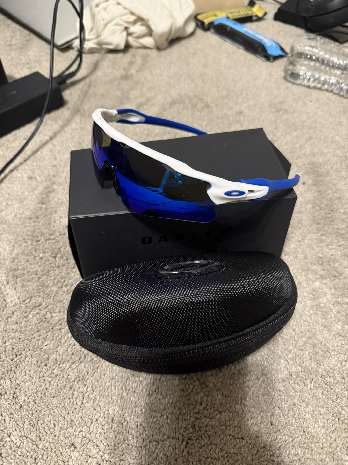 Oakley Radar EV Blue / White