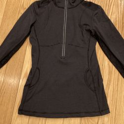 LULULEMON WOMENS s SMALL