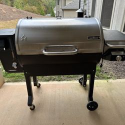Camp Chef Woodwind 36” Pellet Smoker