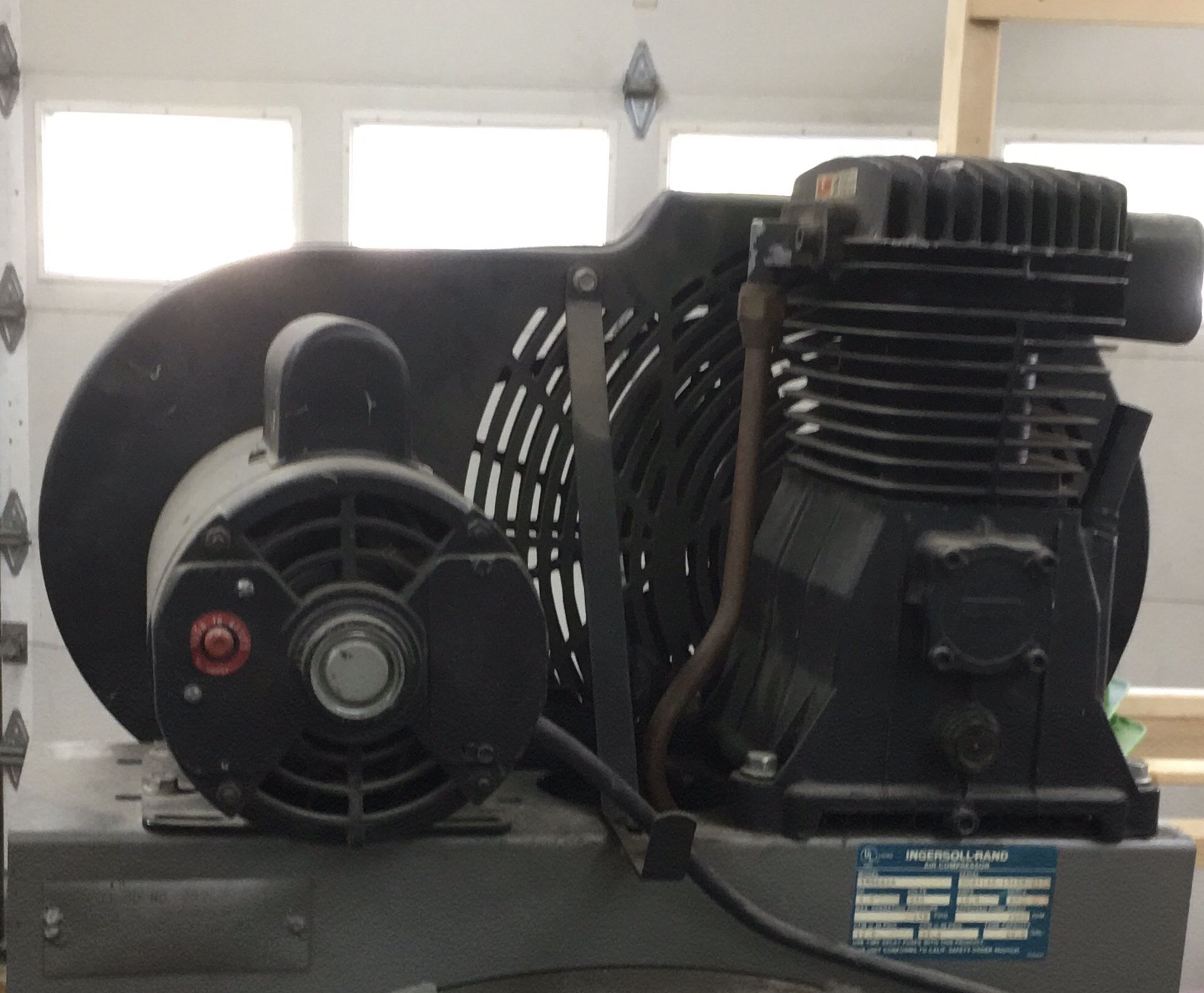 5hp 12CFM 230vac compressor