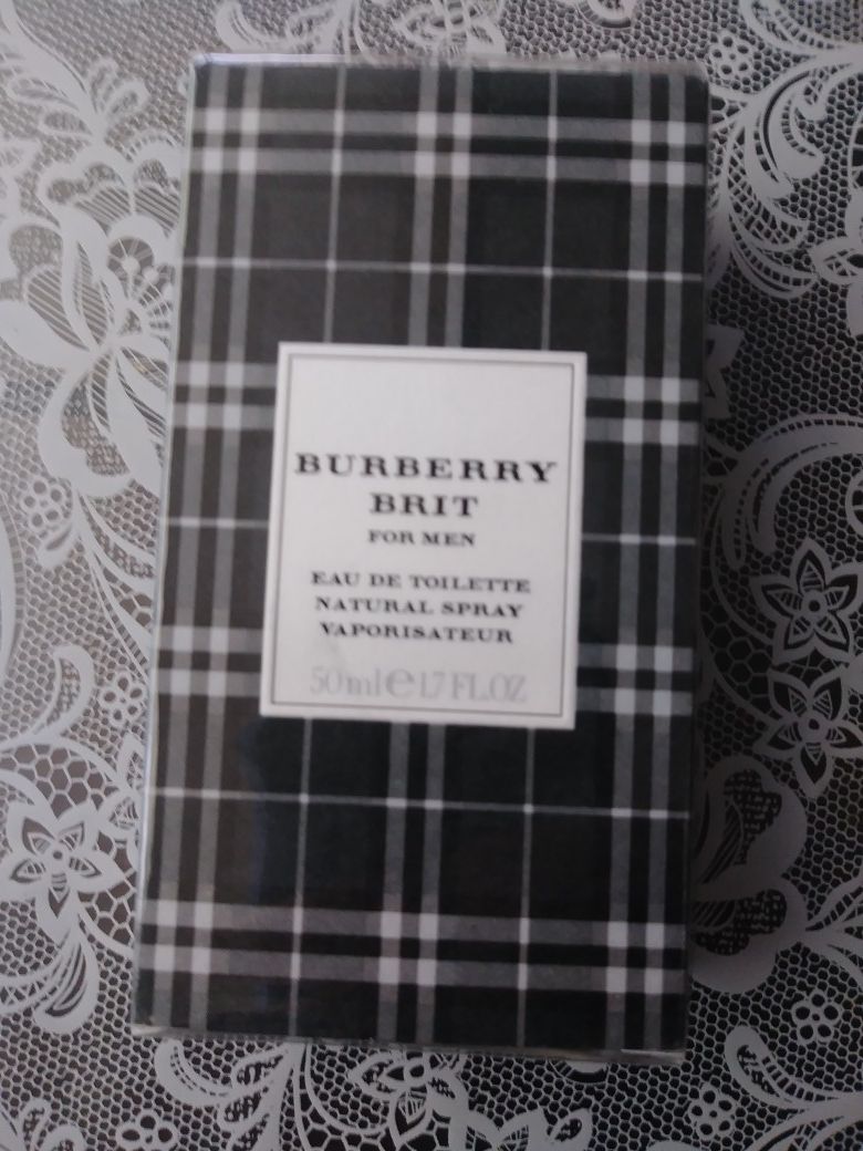 . . . . . . Mens Burberry Brit 1.7oz. 50ml New sealed Authentic. . . . .