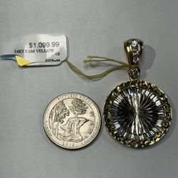 14k gold medallion with cz’s (843/820/11)