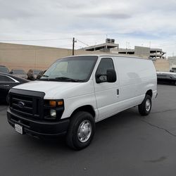 2013 Ford E-350