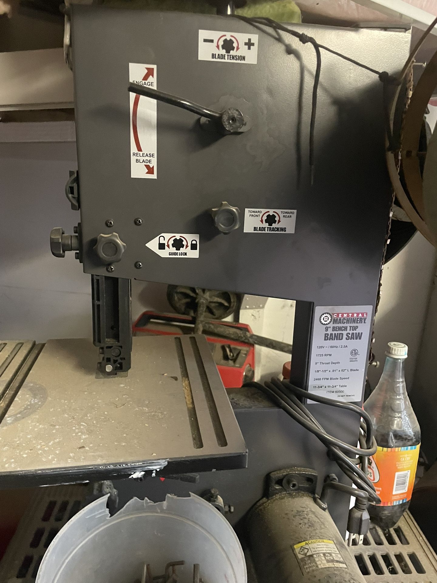 CENTRAL MACHINERY  BENCHTOP BANDSAW 