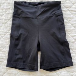 Lululemon Shorts 6” Women’s Size 4 