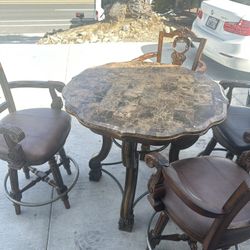 Table With Chairs 