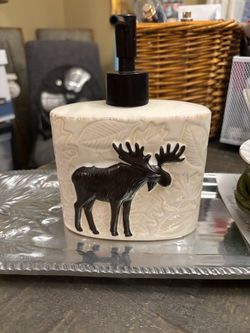 Rustic Pine Tree Ceramic Soap Dispenser – Woodland Cabin Decor