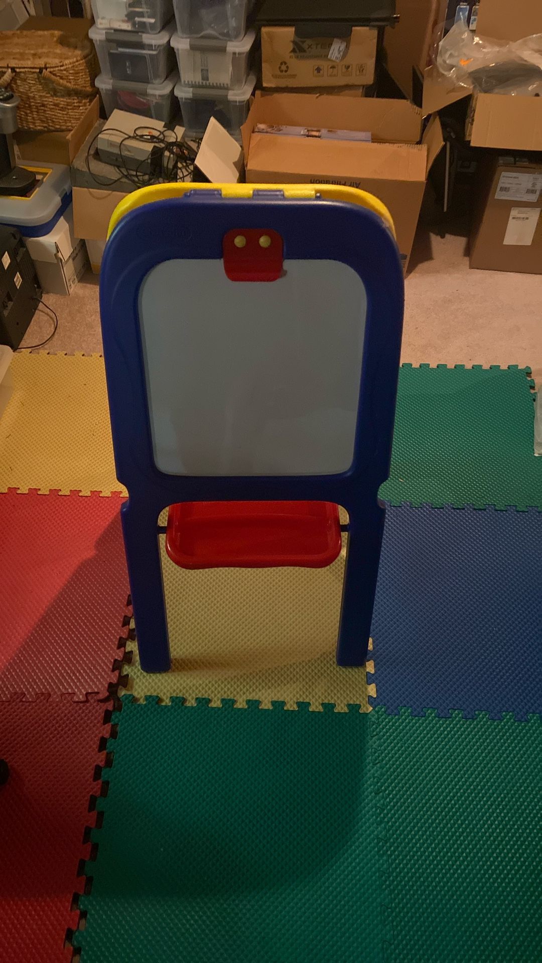 Kids Crayola Easel, Chalkboard/ Dry Erase Board