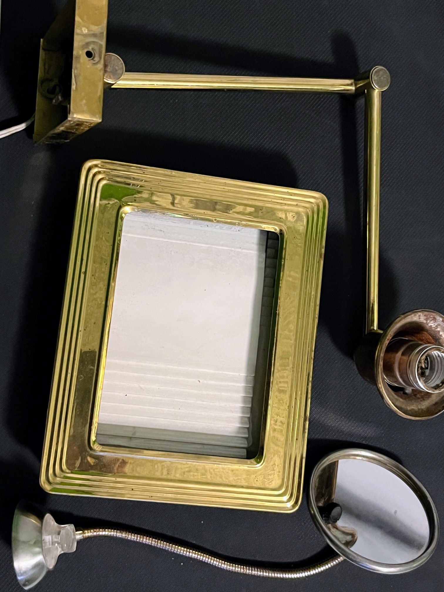 VTG Magic Focus Big Eye 5X & Brass lamp and frame