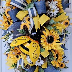 Bee Wreath 