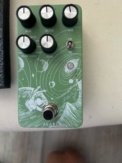 ALABS Chorus modulation pedal 11 modes